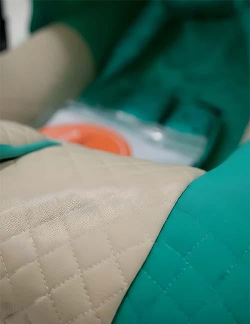 كارسيت يمفرش جراكو للأطفال (Gracco By Gomaa) - كرسي سيارة آمن ومريح لحديثي الولادة مع مظلة واقية