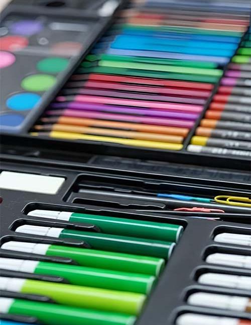 مجموعة أدوات الرسم الفنية للأطفال 150 قطعة - حقيبة تلوين متكاملة للإبداع والابتكار