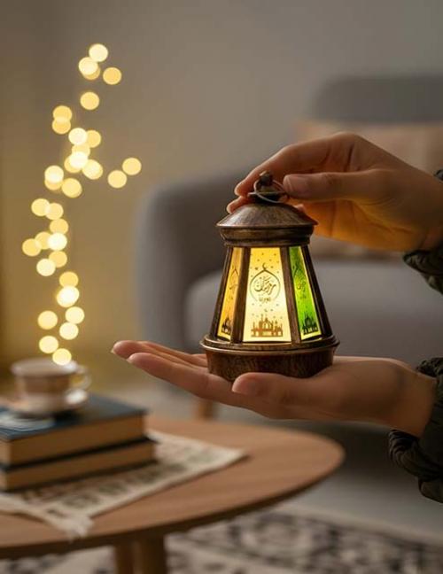 فانوس رمضان تراثي بإضاءة هادئة | فانوس زينة رمضانية بتصميم أنيق