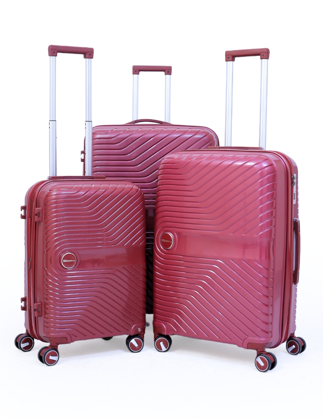 طقم شنط  سفر سيليكون ضد الكسر ماركة ميلانو مصنوع من مادة (Polycarbonate) مكون من ثلاث مقاسات 22 26 30